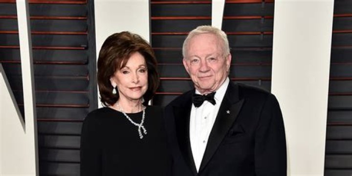 
Eugenia Jones Height, Weight, Net Worth, Age, Birthday, Wikipedia, Who, Nationality, Biography 