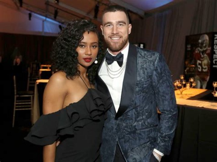 
Evan Mcpherson Wife Or Girlfriend – Is He Married? 