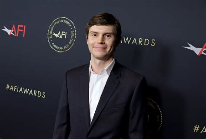 
Evan Peters and Halsey’s Dating History that Includes Their Quiet Break Up 