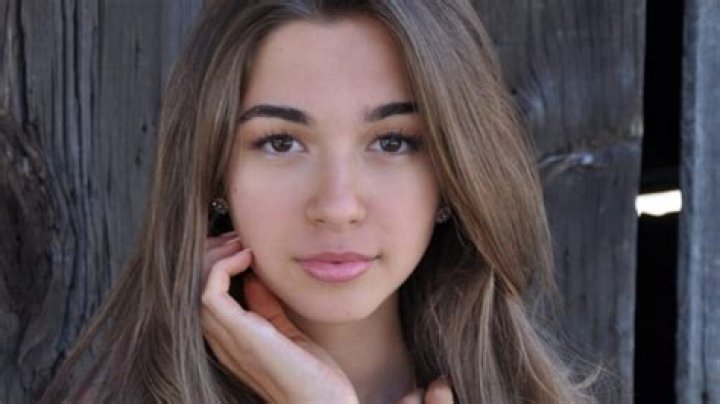 
Evie Theodorou (TikTok Star) Biography, Age, Height, Net Worth 