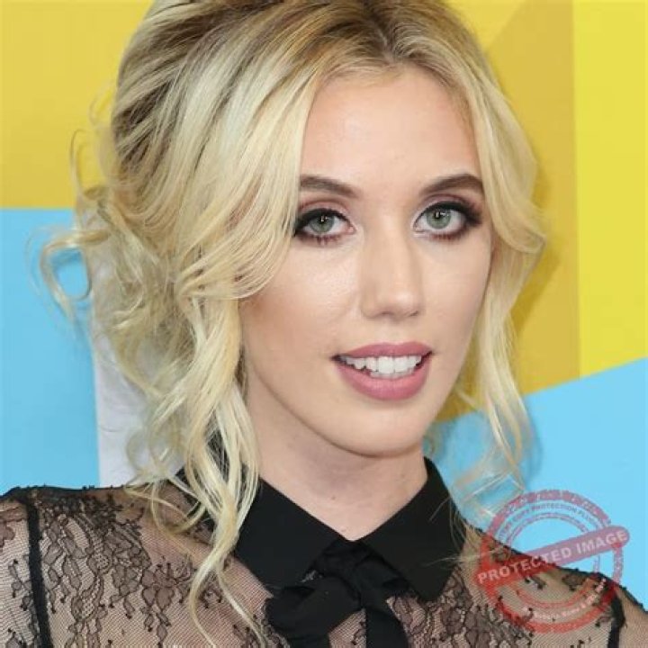 Florence Clery Height, Weight, Net Worth, Age, Birthday, Wikipedia, Who, Nationality, Biography