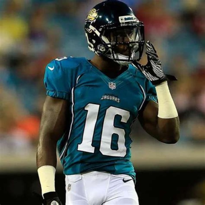 
Former Jacksonville Jaguars Player, Antonio Dennard, dies at 32 