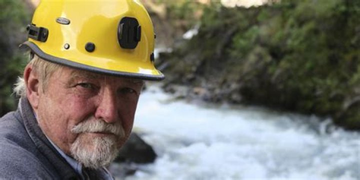 Fred Hurt from Gold Rush Biography, Net Worth, Wife, Age, Wiki, Family, Leg Injury, Dakota