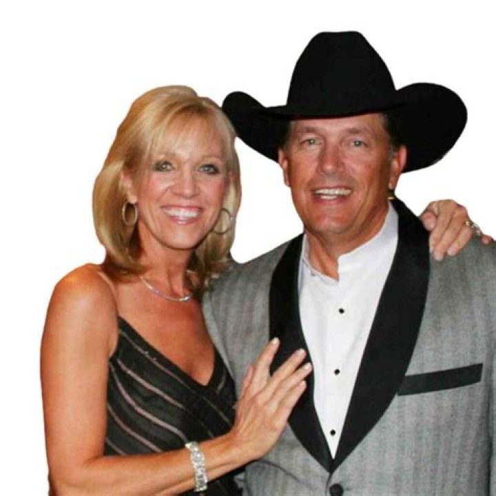 George Strait Wife Who is George Strait Wife?