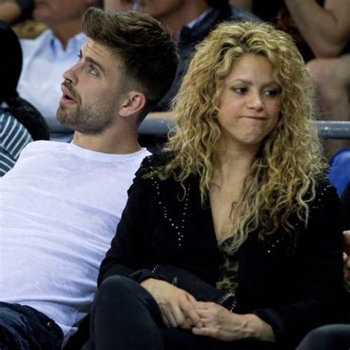 
Gerard Pique and Shakira’s Divorce – Is Shakira Dating Henry Cavill? 