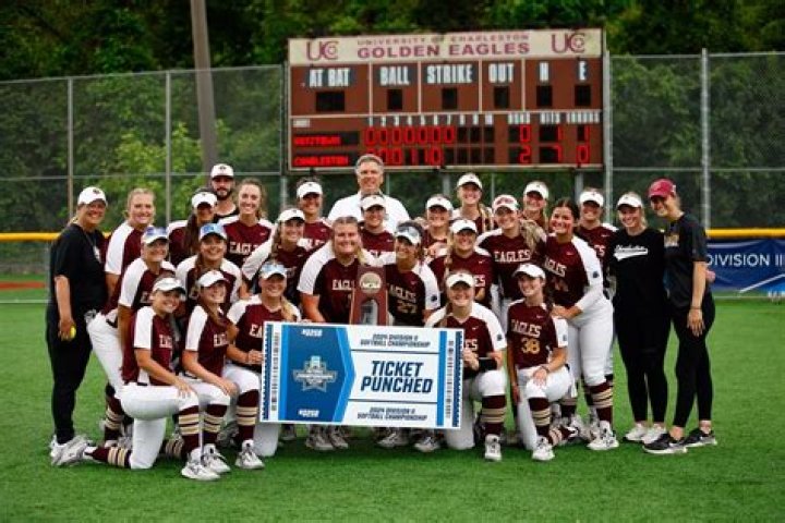  Hannah Meyer – Cokequeen2 (1)