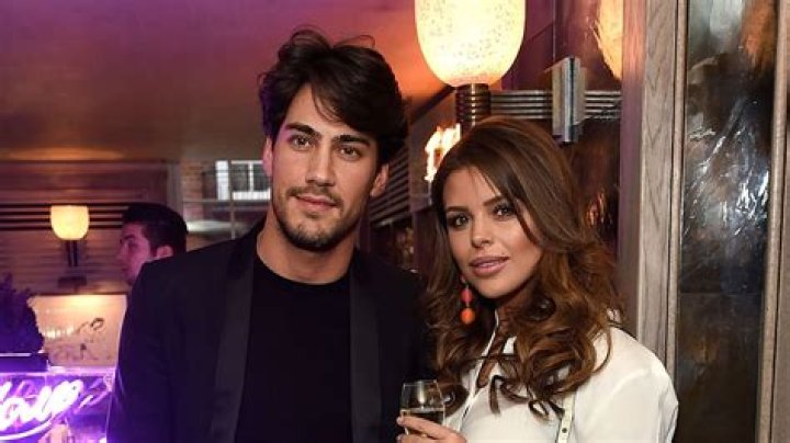 
Has Chloe Lewis Split From Danny Flasher? Boyfriend 2022 Update On TOWIE Star 