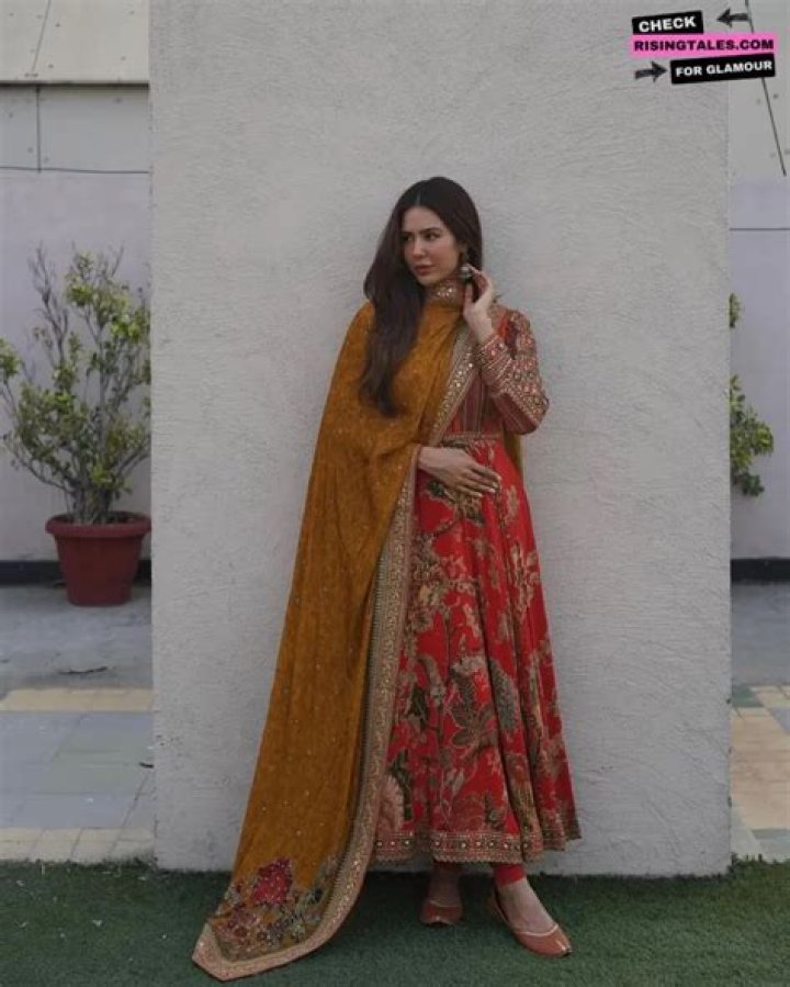 Heeba Shah Arshvir Kaur Bajwa Height, Weight, Net Worth, Age, Birthday, Wikipedia, Who, Instagram, Biography