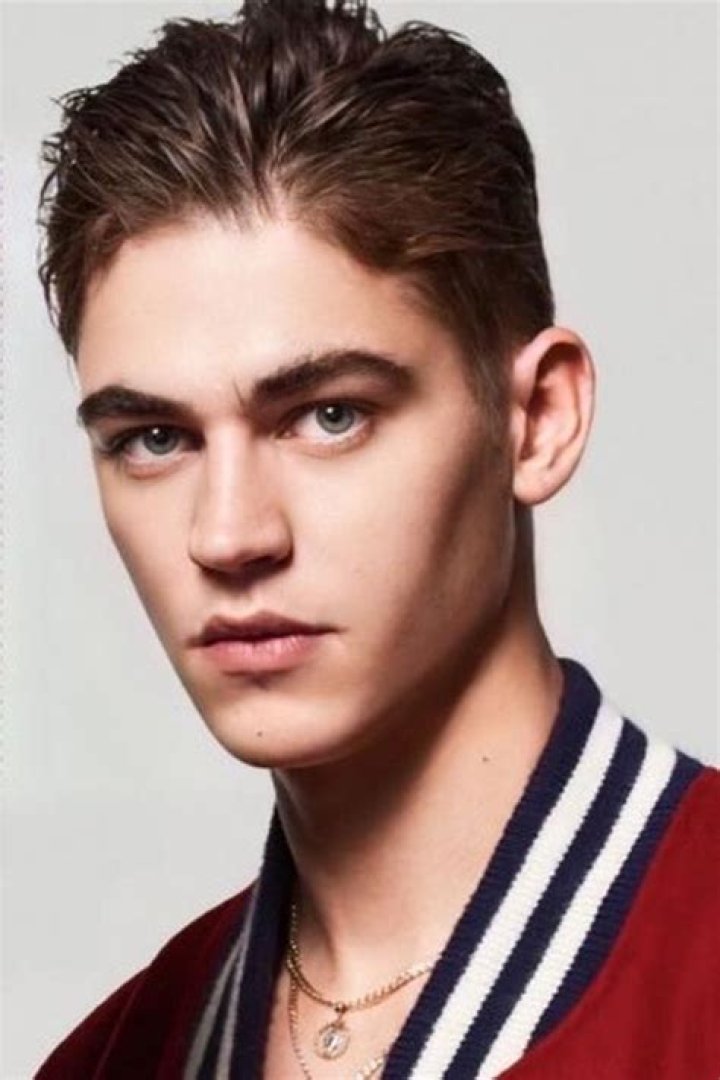 Hero Fiennes Tiffin Height, Weight, Net Worth, Age, Wiki, Who, Instagram, Biography