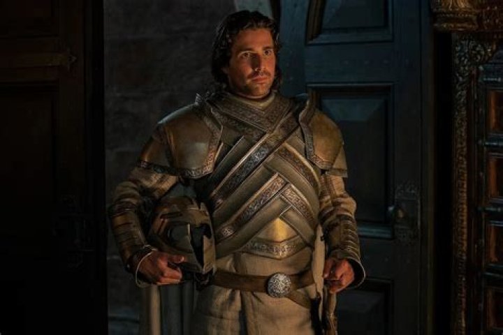 
HOTD’s Fabien Frankel Jokes He’s an ‘Ugly Sleeper’ After Costar Snaps Photo of Him Snoozing in Costume 