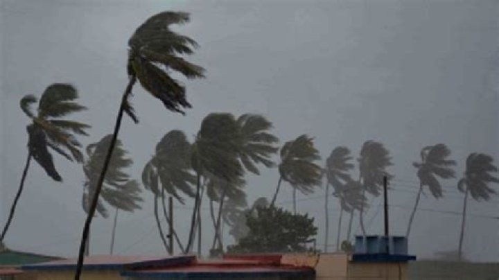 
Hurricane leaves Cuba with complete blackout 
