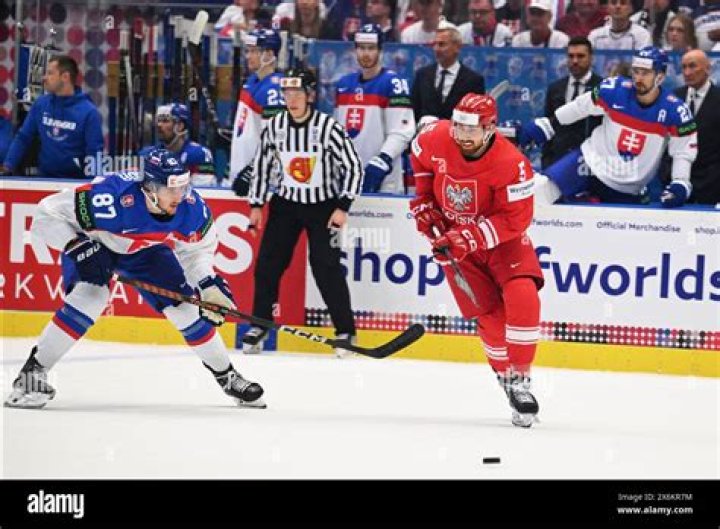 
Ice Hockey Prospect Pavol Regenda Career In Junior League, Meet His Parents 