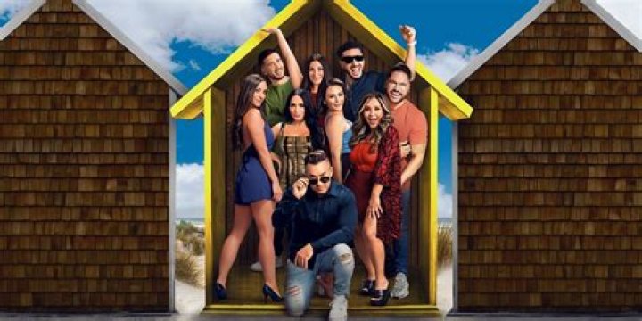 
In the first half of Jersey Shore Family Vacation Season 5, how did the relationship between Chris Larangeira and Angelina Pivarnick end? 