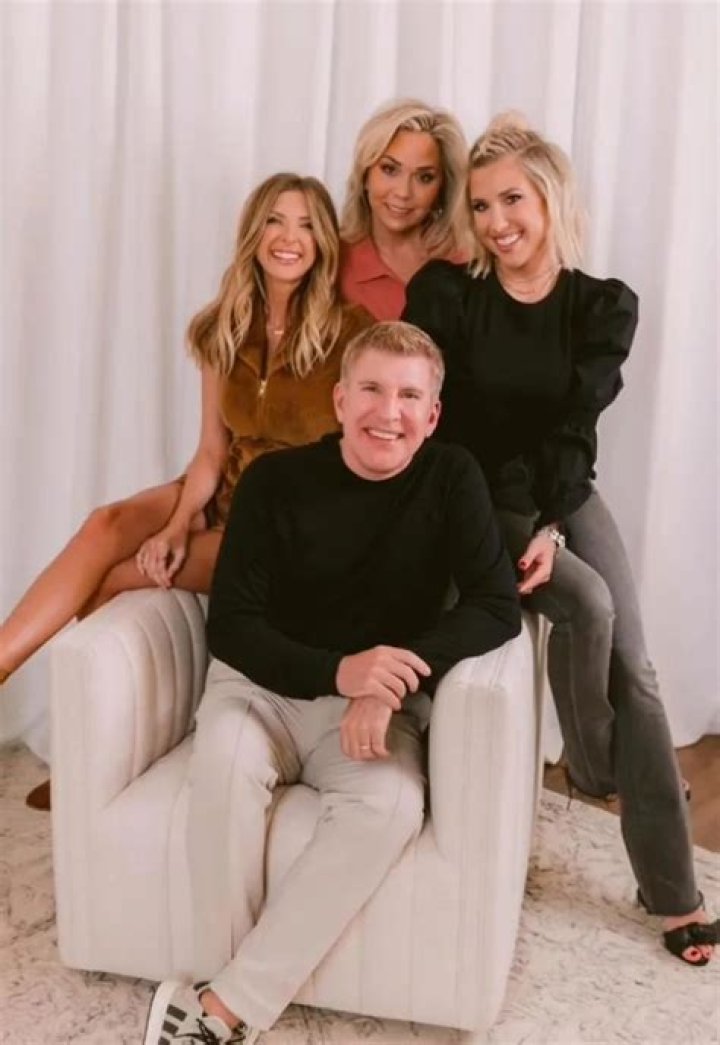 
Inside Lindsie Chrisley’s Family Life With Husband Will Campbell 