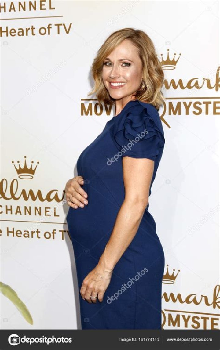 Is Actress Nikki DeLoach Married? Her Husband, Pregnant and Sons