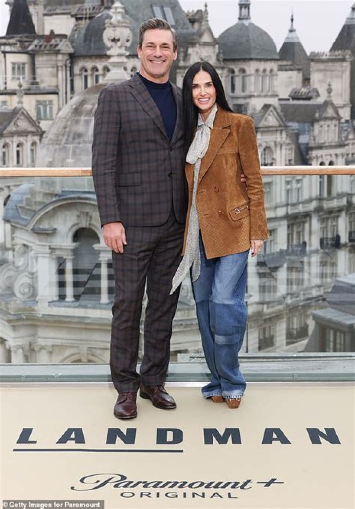 Is Actress Rosario Dawson Pregnant In 2022 And Who Is Her Boyfriend?