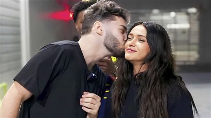 
Is Adinross In A Relationship With Pamibaby? Here’s What We Know 