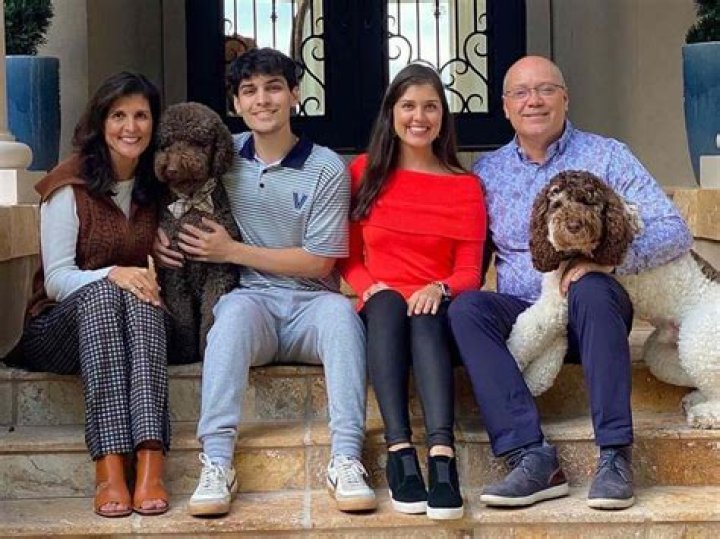 
Is Isaac Smith Related To Norm Smith? Parents And Family Ties 
