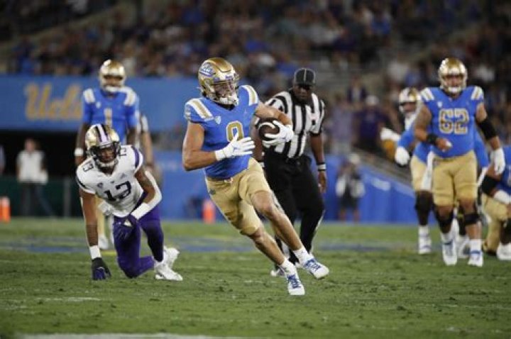 
Is Jake Bobo related to Mike Bobo? 