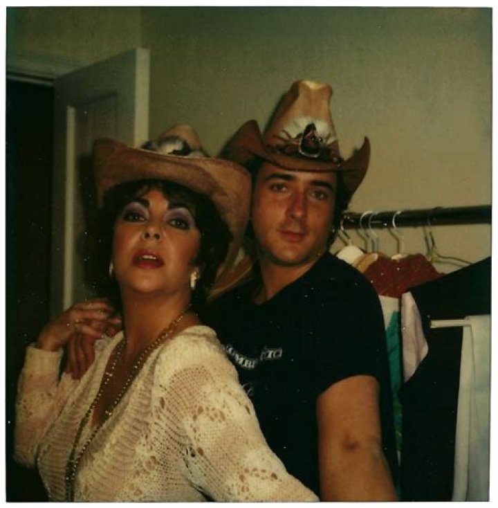 
Is Mark Warner Related To John Warner? 