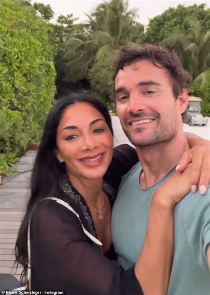 Is Nicole Scherzinger Married? Nicole Scherzinger Husband, Bio, Family, Age, Height, Networth