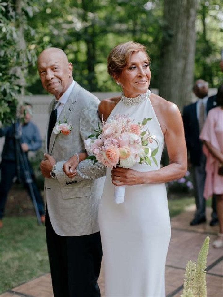 
Is Robin Roberts Getting Married? Robin Roberts Announces To Marry Longtime Partner Amber Laign 