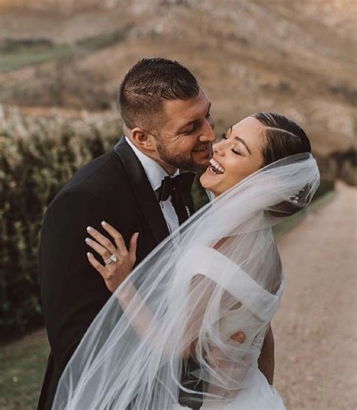 
Is Tim Tebow Married? His Bio, Age, Wife, Kids and Net worth 