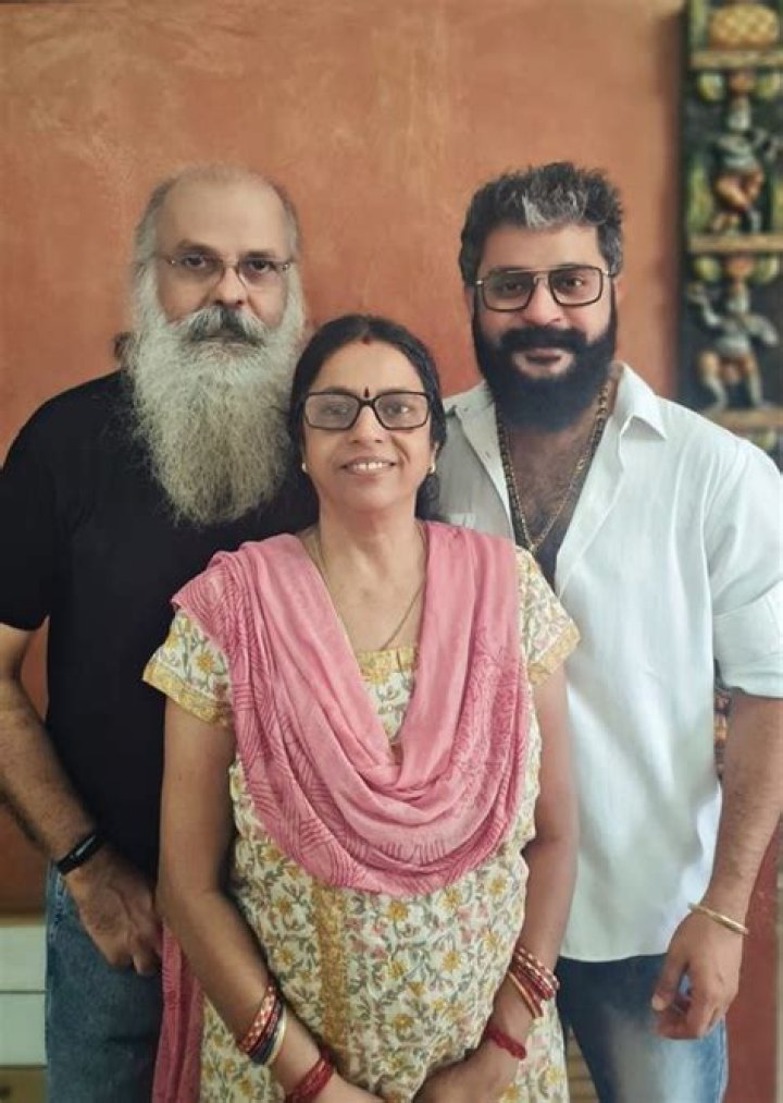 Isvar Raghunathan Height, Weight, Net Worth, Age, Birthday, Wikipedia, Who, Instagram, Biography