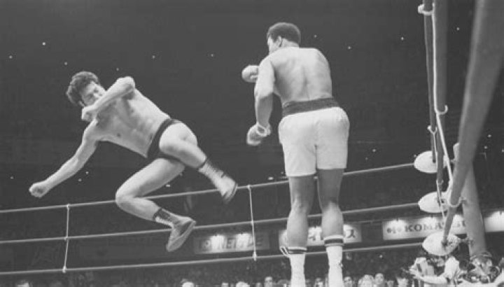 
Japan’s Famous Wrestler Inoki, Who Was Defeated By Pakistan’s Jhara, Dies Aged 79 