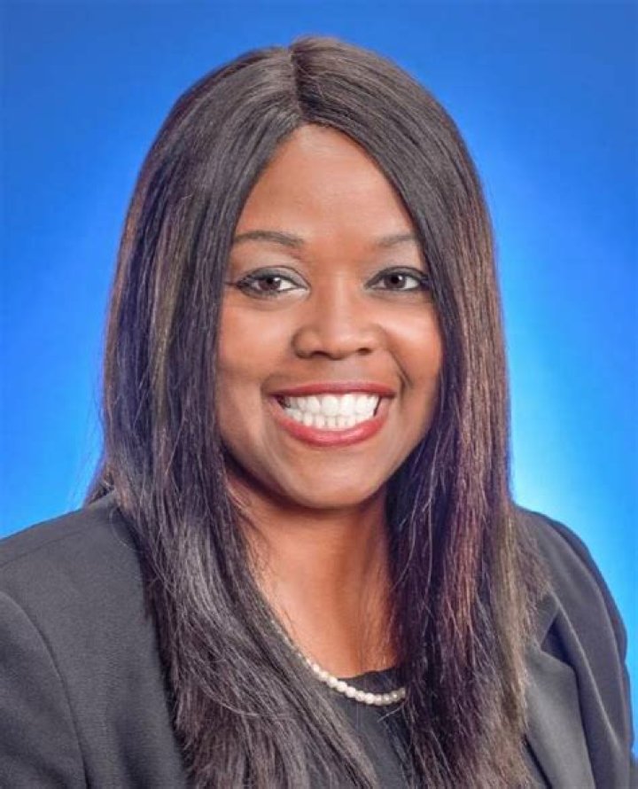 
Jeannine Lee Lake Height, Weight, Net Worth, Age, Wiki, Who, Instagram, Biography 