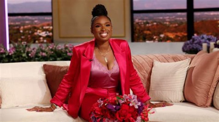 
Jennifer Hudson Tears Up Announcing Her Talk Show’s Season 2 Renewal ‘Greatest Joys of My Career’ 