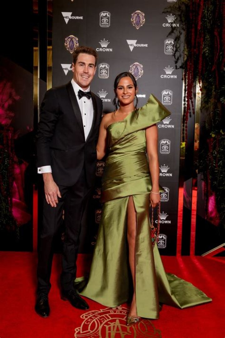 
Jeremy Cameron Partner Indiana Putra Are Dating Since 5 Years- Are They Married? 