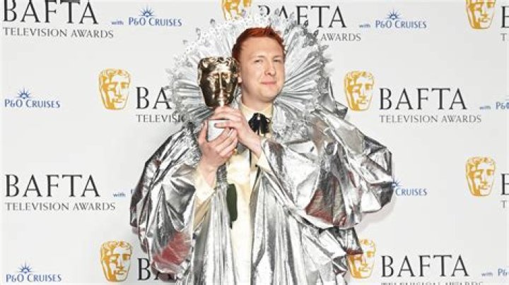 
Joe Lycett Height, Weight, Net Worth, Age, Birthday, Wikipedia, Who, Nationality, Biography 
