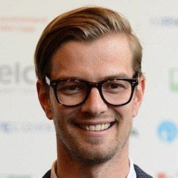 
Joko Winterscheidt Height, Weight, Net Worth, Age, Birthday, Wikipedia, Who, Nationality, Biography 
