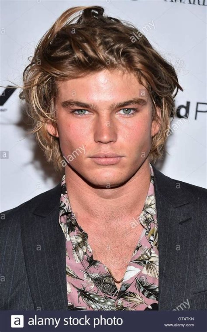 Jordan Barrett Height, Weight, Net Worth, Age, Birthday, Wikipedia, Who, Nationality, Biography