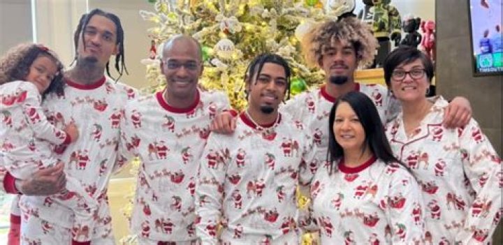 
Jordan Clarkson Religion: Is He Christian Or Jewish? Family Origin 