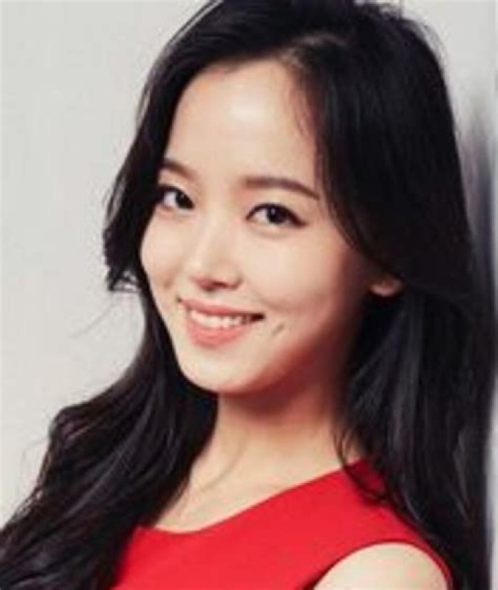 Kang Han-na Height, Weight, Net Worth, Age, Birthday, Wikipedia, Who, Nationality, Biography