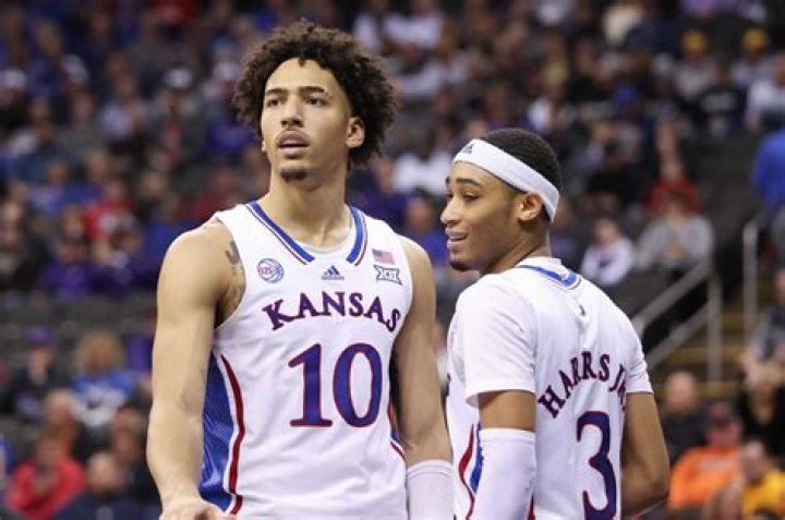 
Kasas Jayhawks Forward Jalen Wilson Girlfriend Janae Bibby Plays Volleyball With FSU 