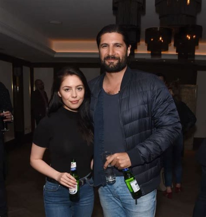 Kayvan Novak is Married to Wife: Talitha Stone. Kids.