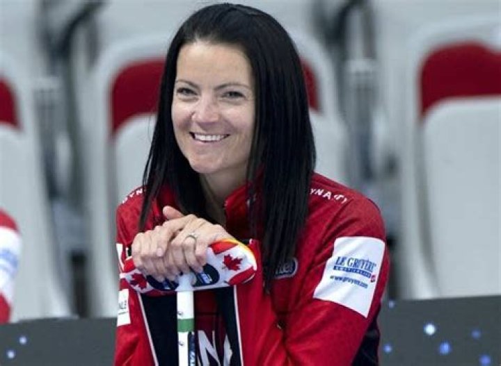 
Kerri Einarson Height, Weight, Net Worth, Age, Birthday, Wikipedia, Who, Nationality, Biography 