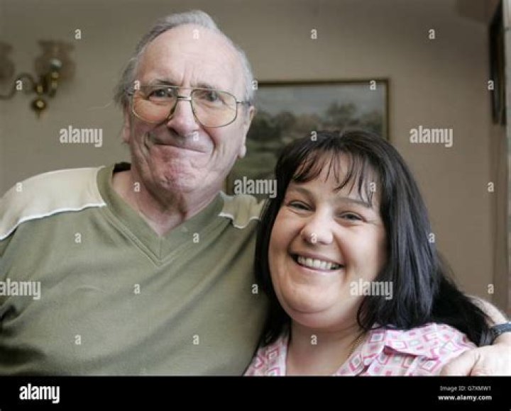 Kim Dickens Husband Ken Dixon Is Canadian Entrepreneur – A peek Inside Her Married Life!