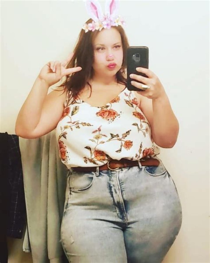 
Krissi Malloy Height, Weight, Net Worth, Age, Birthday, Wikipedia, Who, Nationality, Biography 