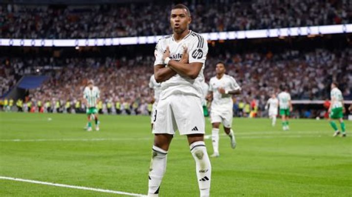 
Kylian Mbappe Reveals His Pick For The 2022 Ballon D’or Tom Gott By 