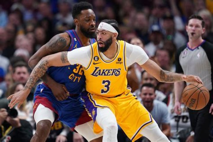 
LeBron James trolled for missing a dunk in Los Angeles Lakers vs Denver Nuggets Game 2: Watch 