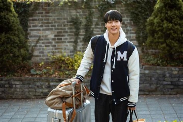 Lee Won-jong Height, Weight, Net Worth, Age, Birthday, Wikipedia, Who, Instagram, Biography