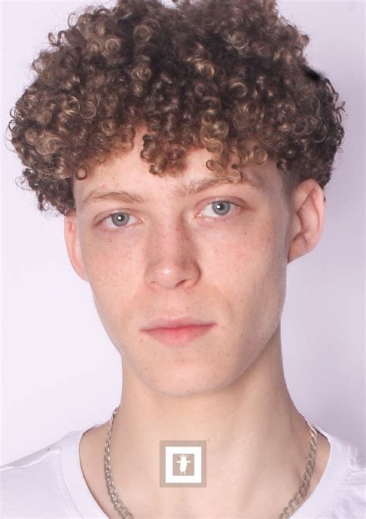 
Liam Rogers Age, Birthday, Wikipedia, Who, Nationality, Biography 