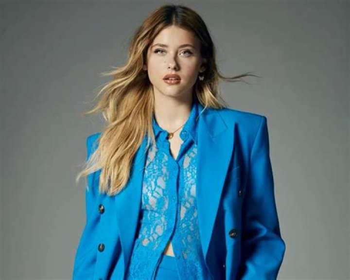 
Lily Wallace Height, Weight, Net Worth, Age, Birthday, Wikipedia, Who, Nationality, Biography 