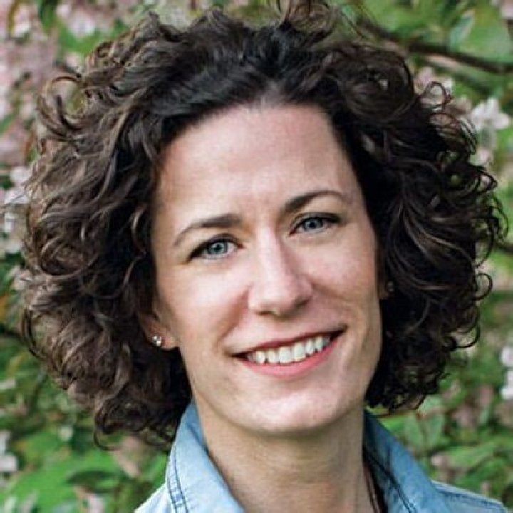 
Lindsey Uselding Height, Weight, Net Worth, Age, Birthday, Wikipedia, Who, Instagram, Biography 