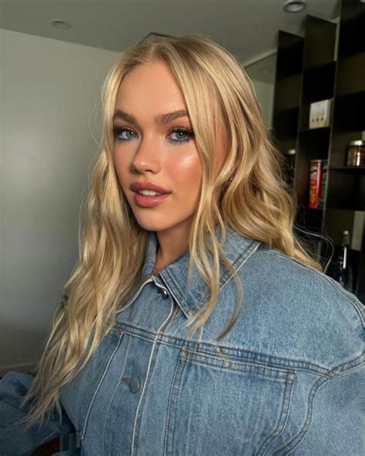 Lucy Freyer Height, Weight, Net Worth, Age, Birthday, Wikipedia, Who, Instagram, Biography