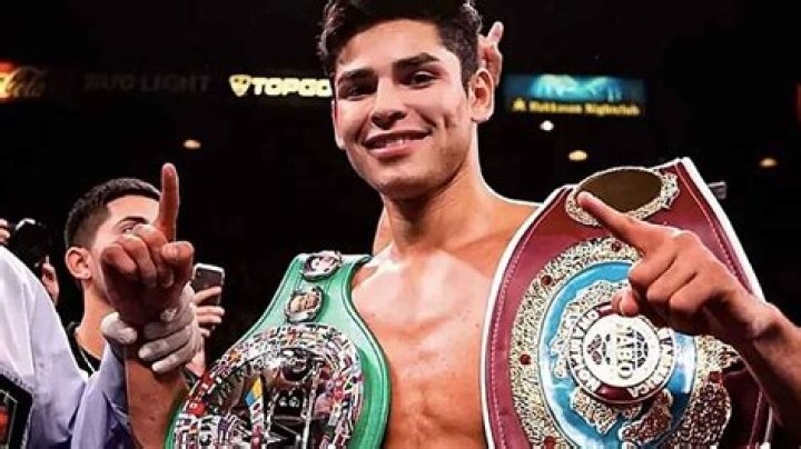 
Luis Garcia Height, Weight, Net Worth, Age, Birthday, Wikipedia, Who, Nationality, Biography 